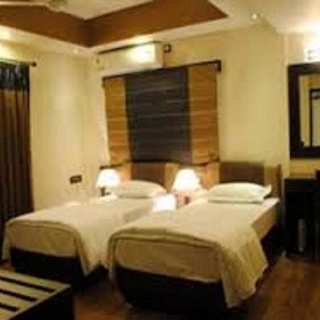 Tangerine Guest House Calcutta Buitenkant foto