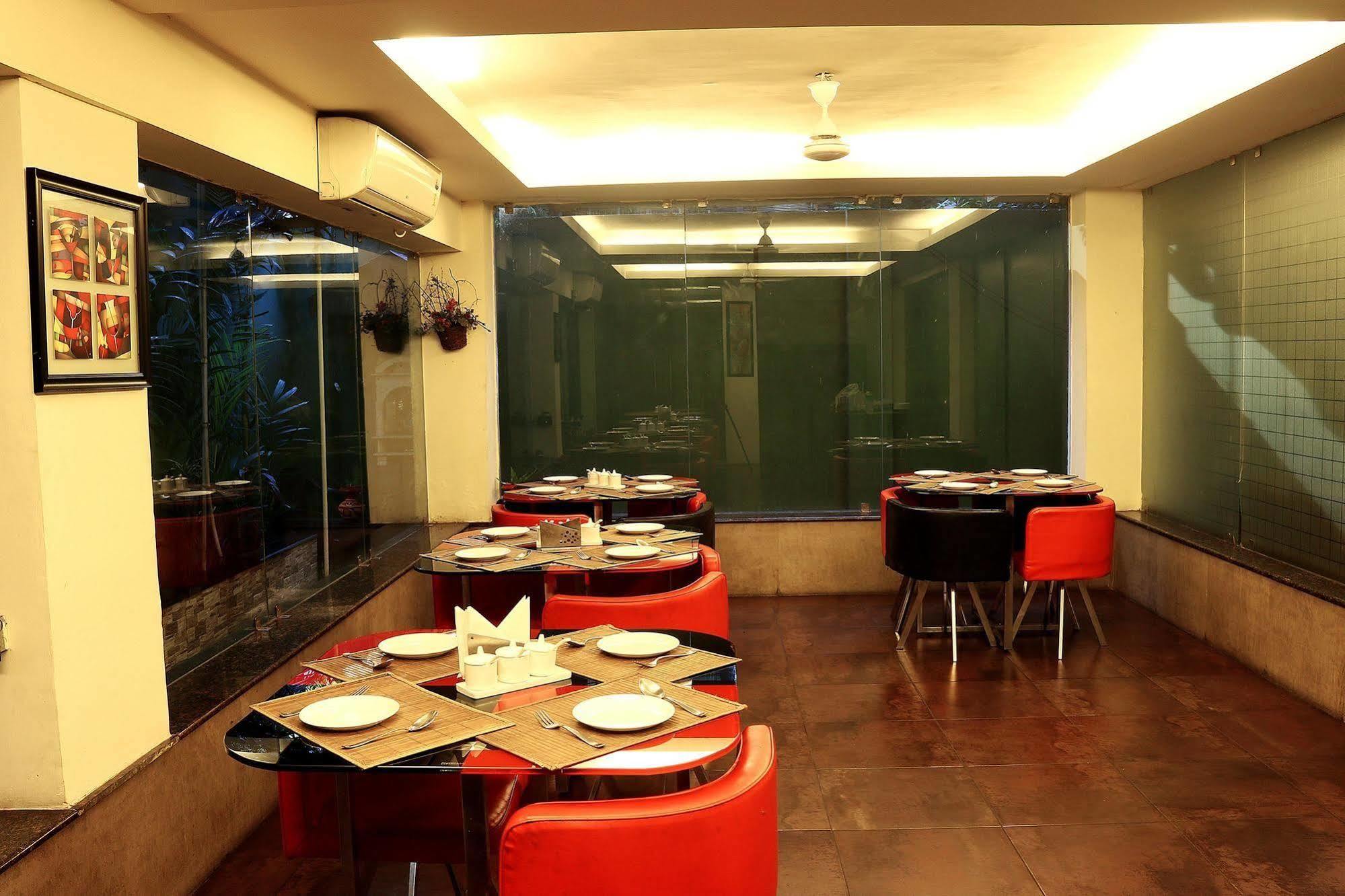 Tangerine Guest House Calcutta Buitenkant foto