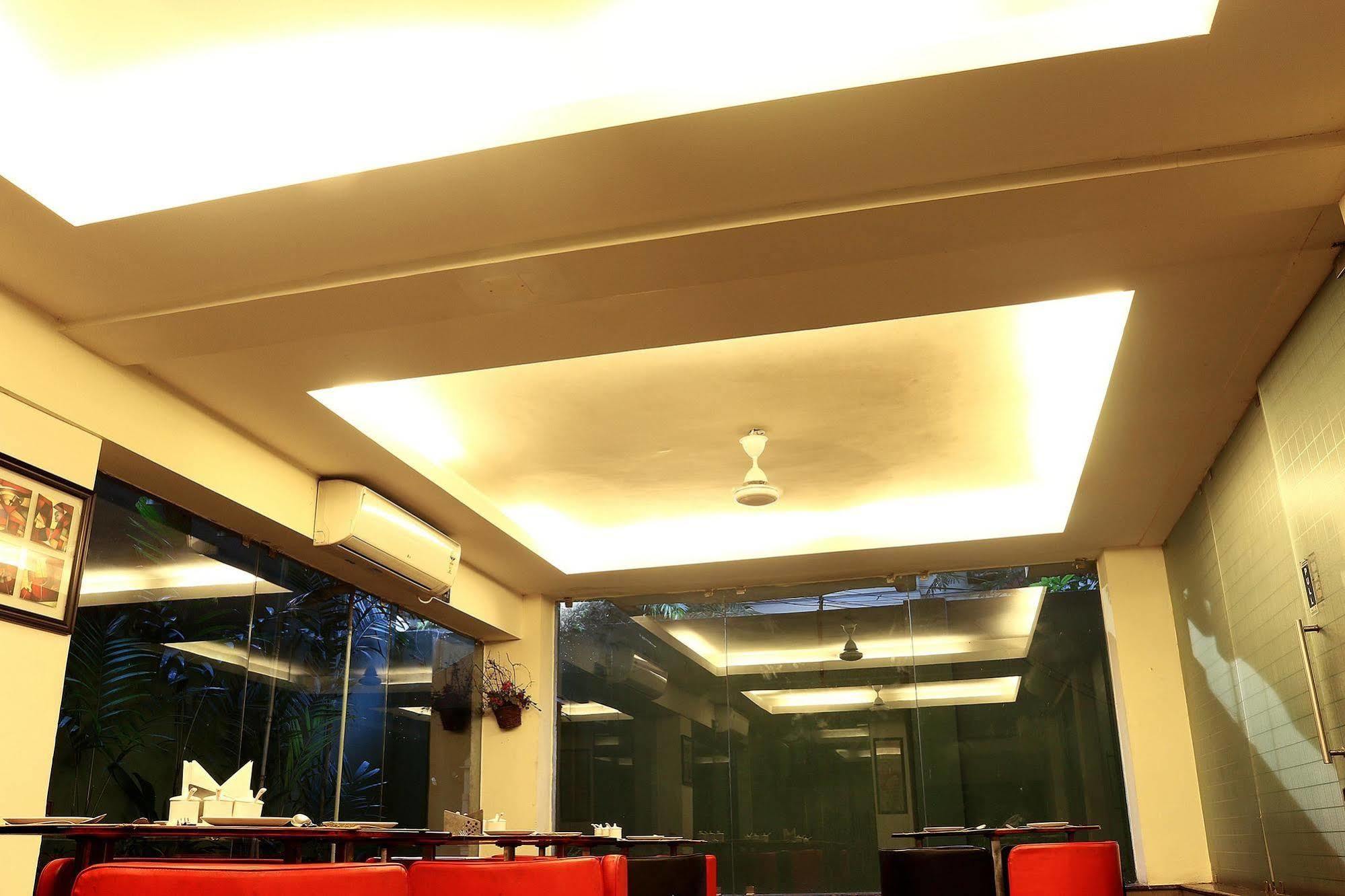 Tangerine Guest House Calcutta Buitenkant foto