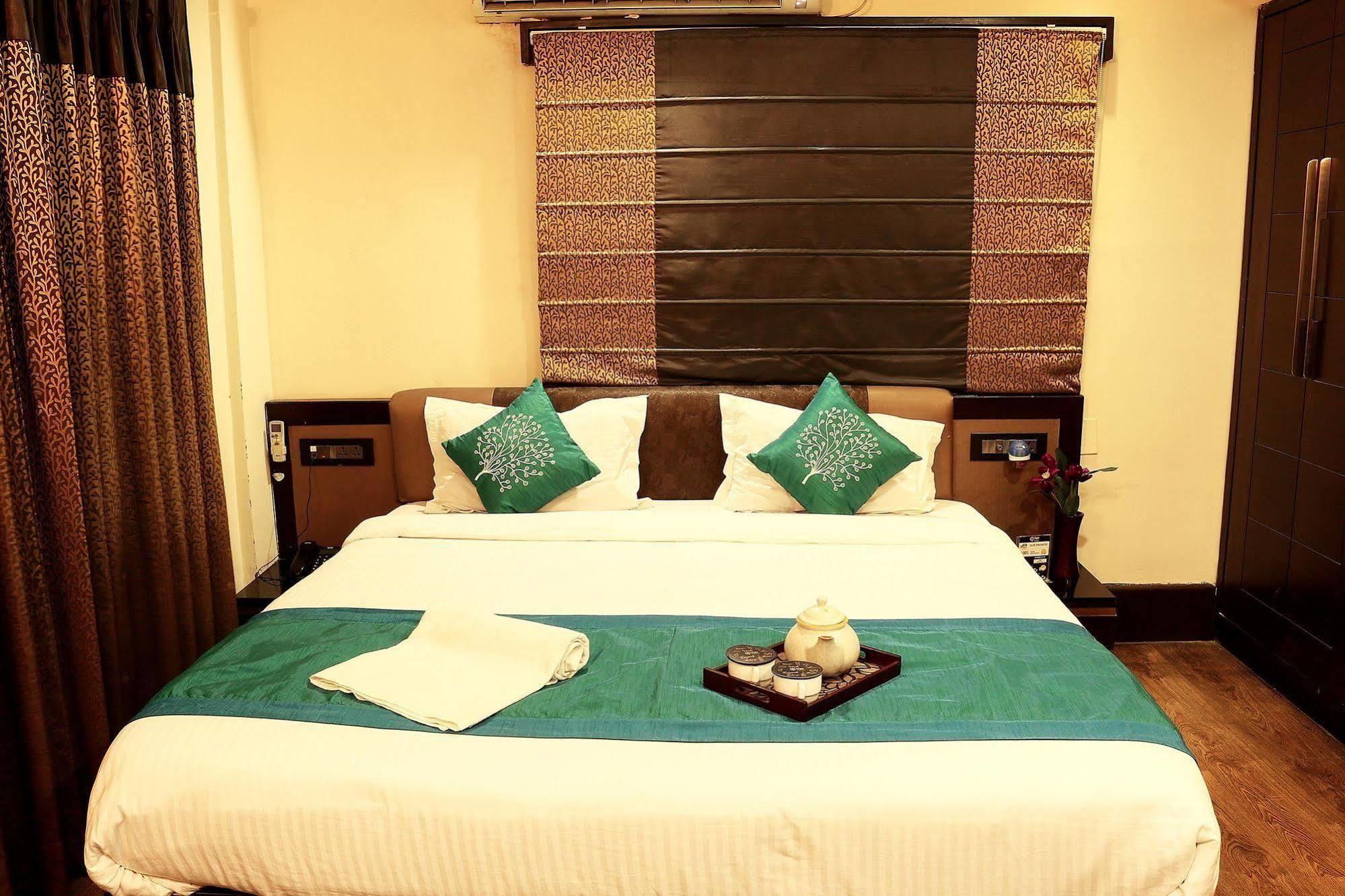 Tangerine Guest House Calcutta Buitenkant foto