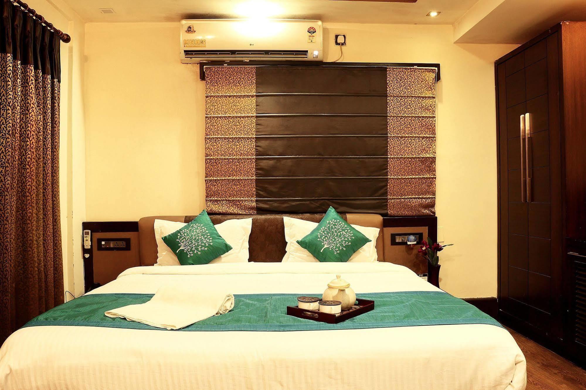 Tangerine Guest House Calcutta Buitenkant foto