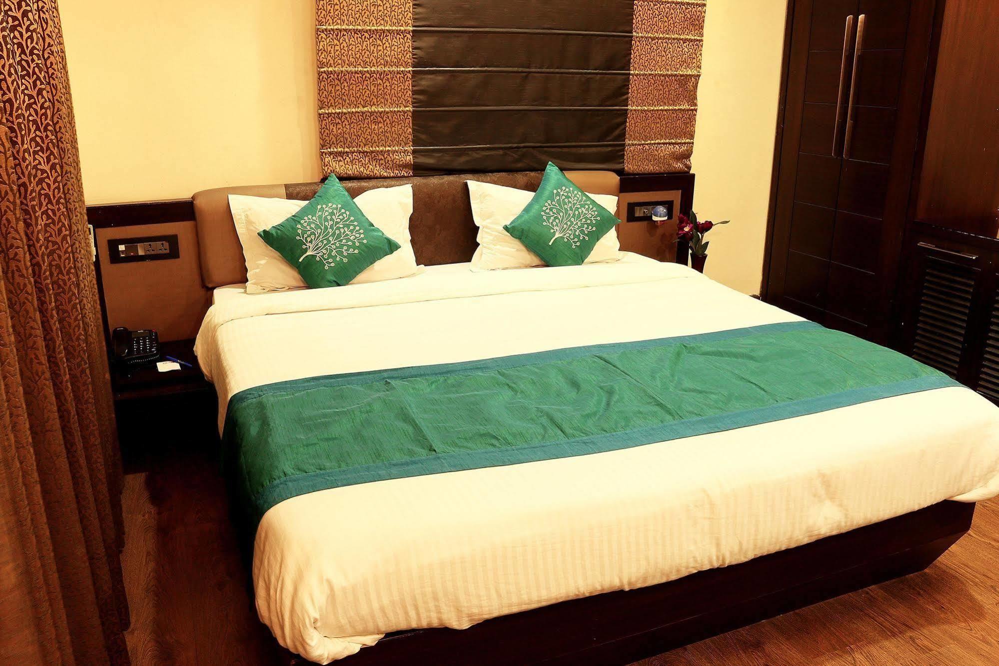 Tangerine Guest House Calcutta Buitenkant foto